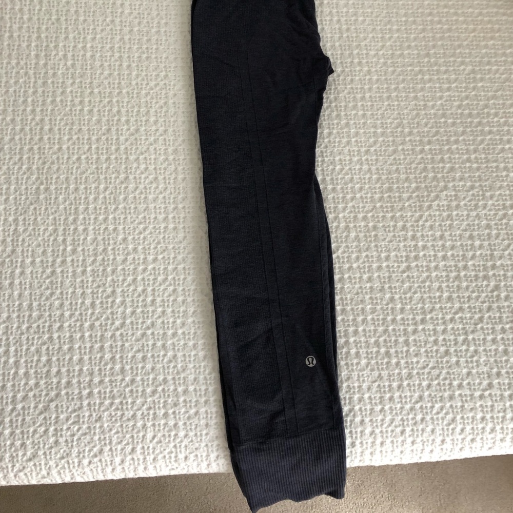Navy Seemless Lululemon Leggings